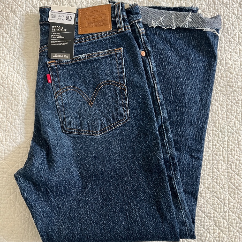 Levi's Wedgie Straight